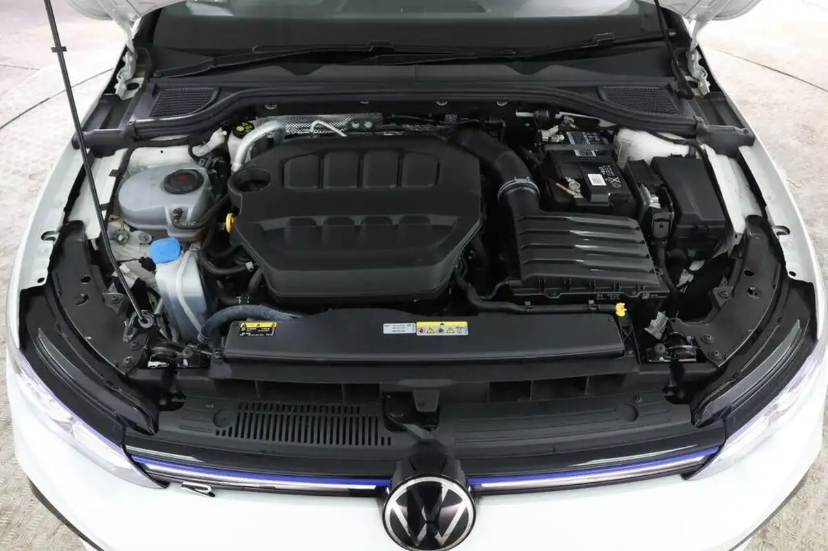 2022-volkswagen-golf-20-tsi-r-320ps-hatchback-big-21