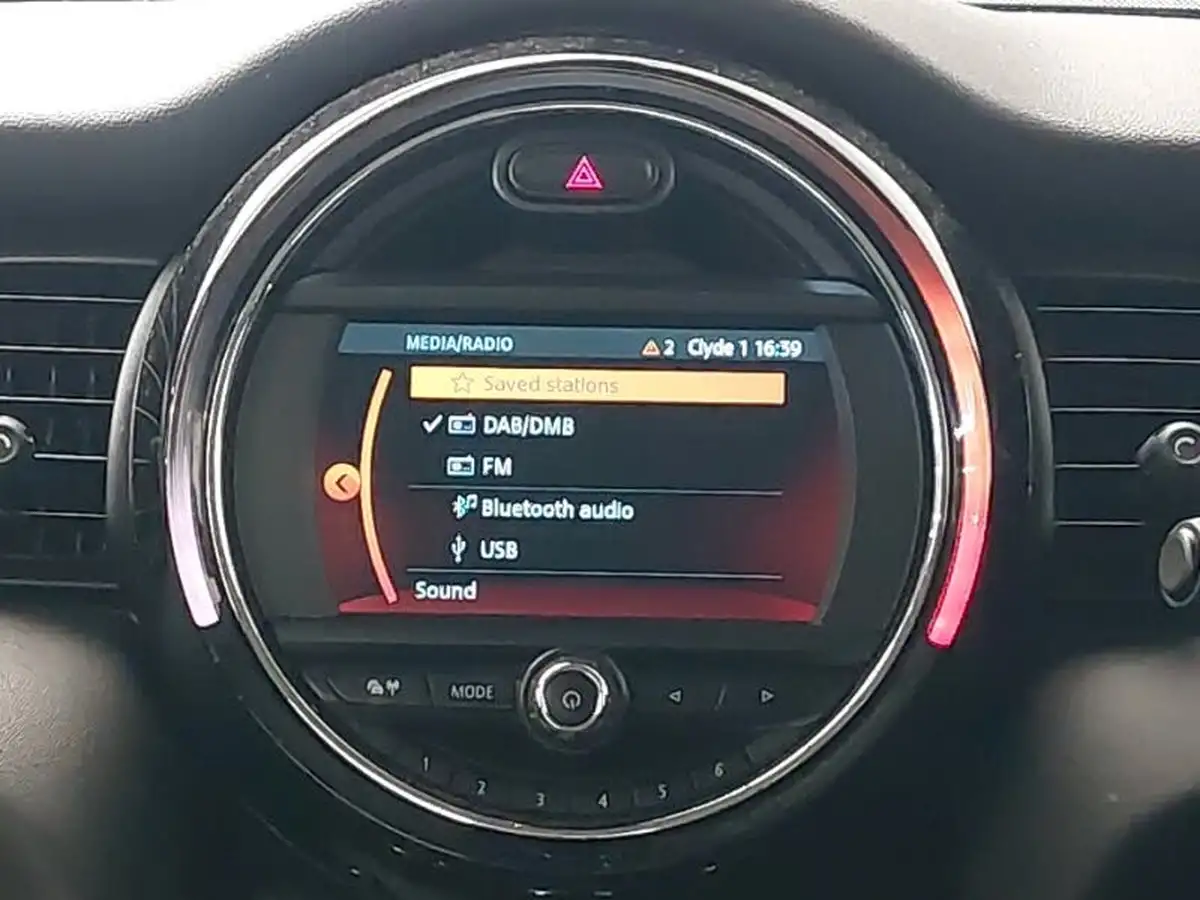 2019-mini-cooper-15-cooper-classic-hatchback-5d-big-10