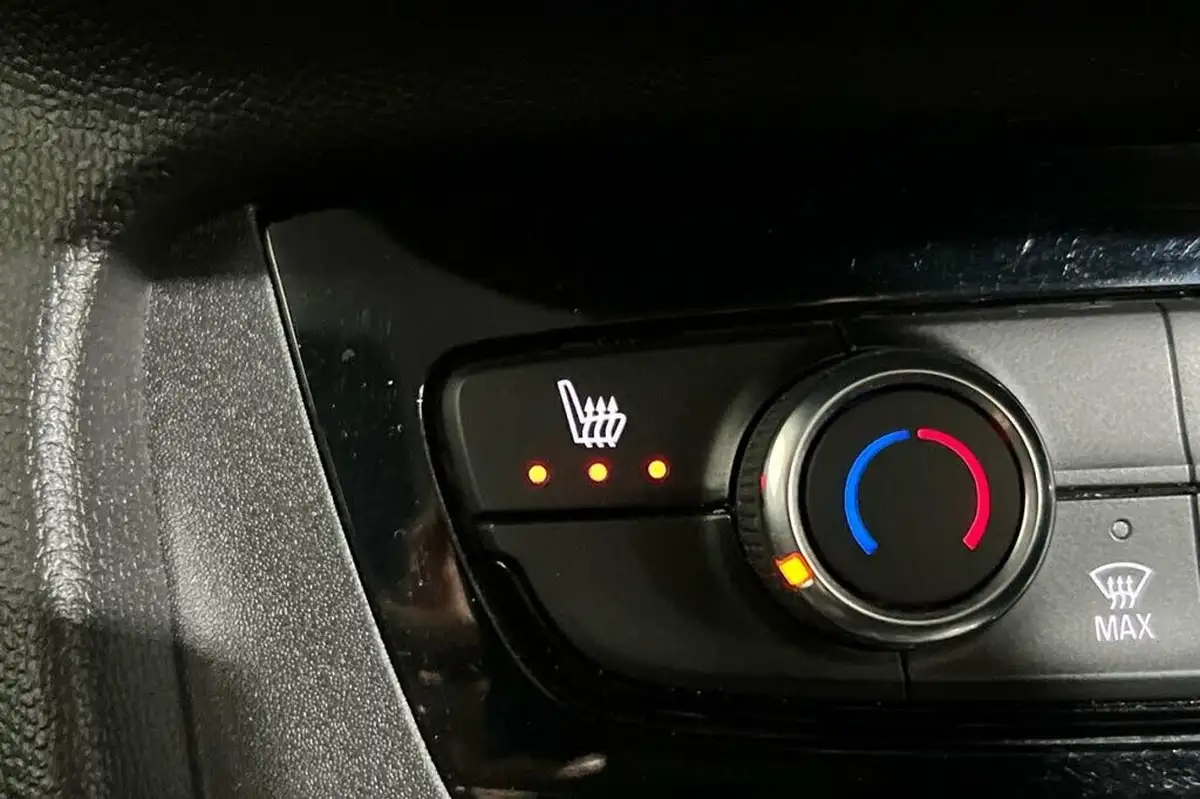 2021-vauxhall-corsa-12-turbo-griffin-edition-big-34