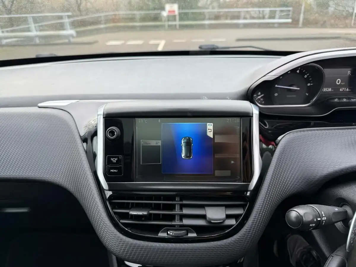 2014-peugeot-2008-crossover-12-e-vti-allure-big-24