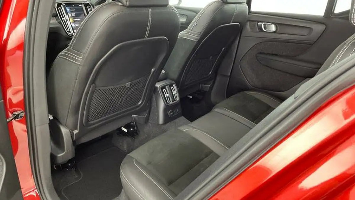 2022-volvo-xc40-15-t5-r-design-pro-big-35