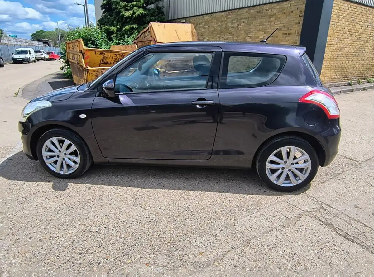 2015-suzuki-swift-12-sz3-3d-big-4