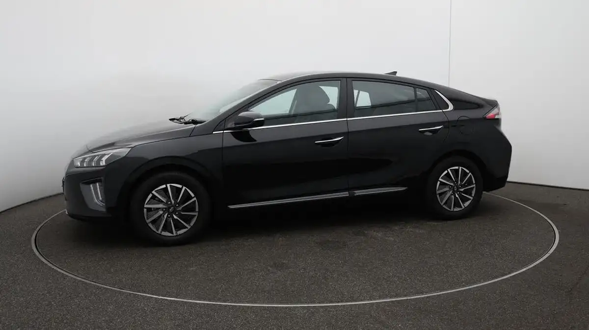 2022-hyundai-ioniq-e-premium-electric-big-60