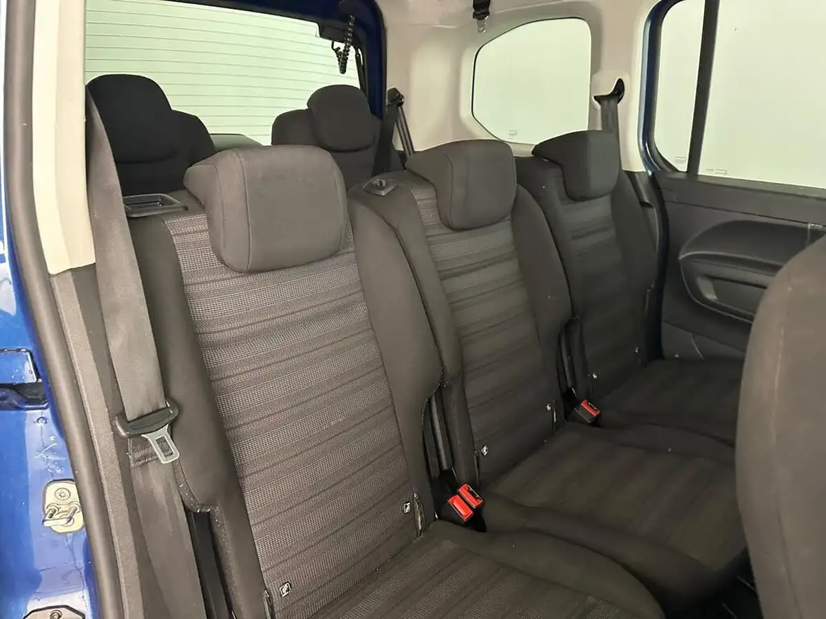 2022-vauxhall-combo-life-15-se-100ps-big-17