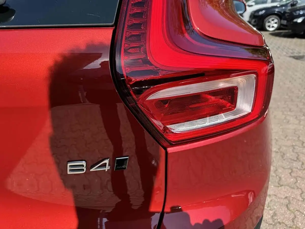 2020-volvo-xc40-20-b4-inscription-awd-big-11