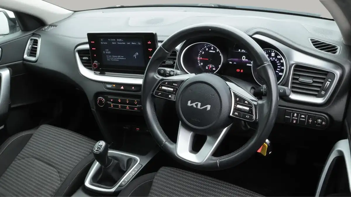 2021-kia-ceed-10-t-gdi-2-hatchback-big-9