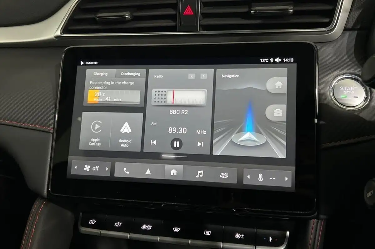 2023-mg-zs-suv-e-trophy-ev-156ps-long-range-big-34