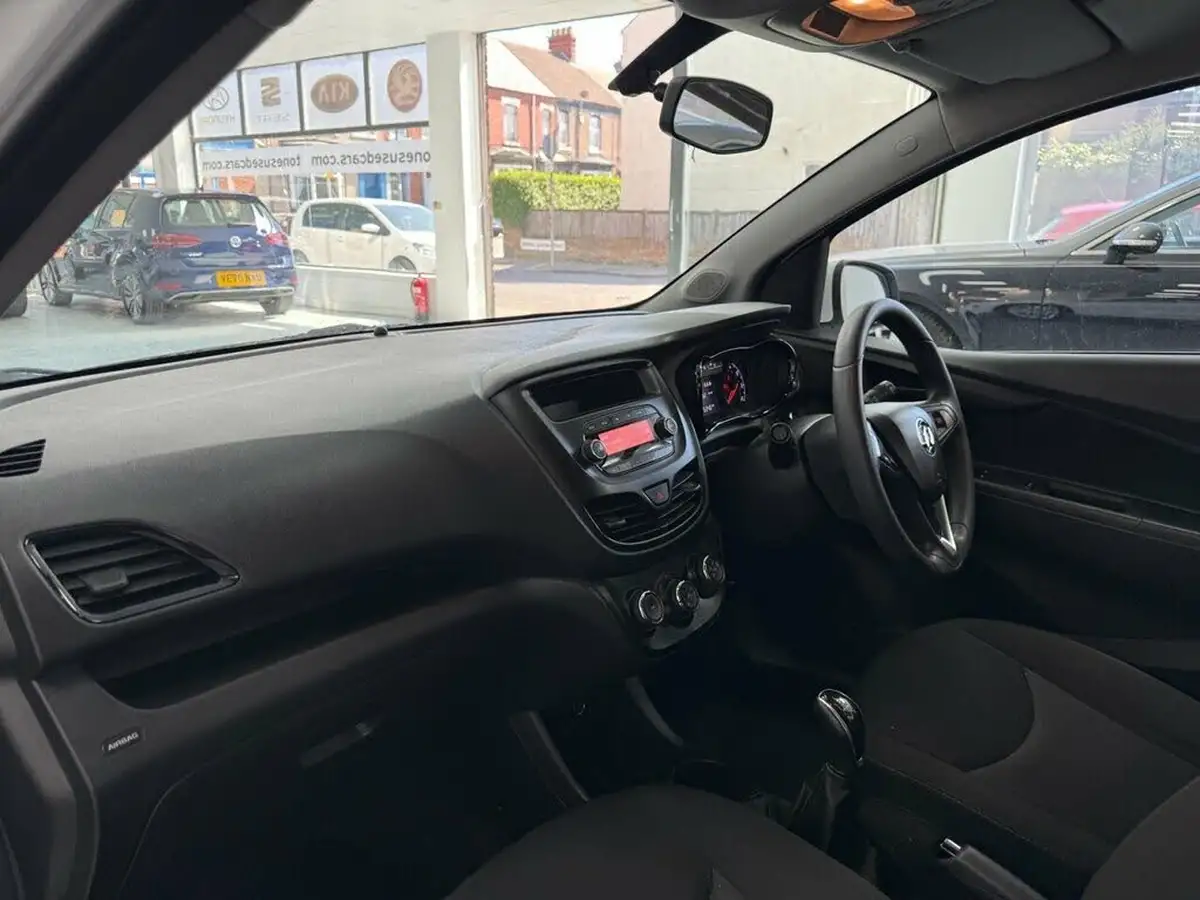 2018-vauxhall-viva-big-13