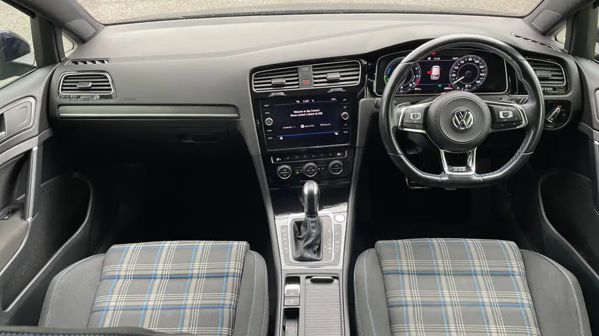 2020-volkswagen-golf-14-tsi-gte-advance-big-10
