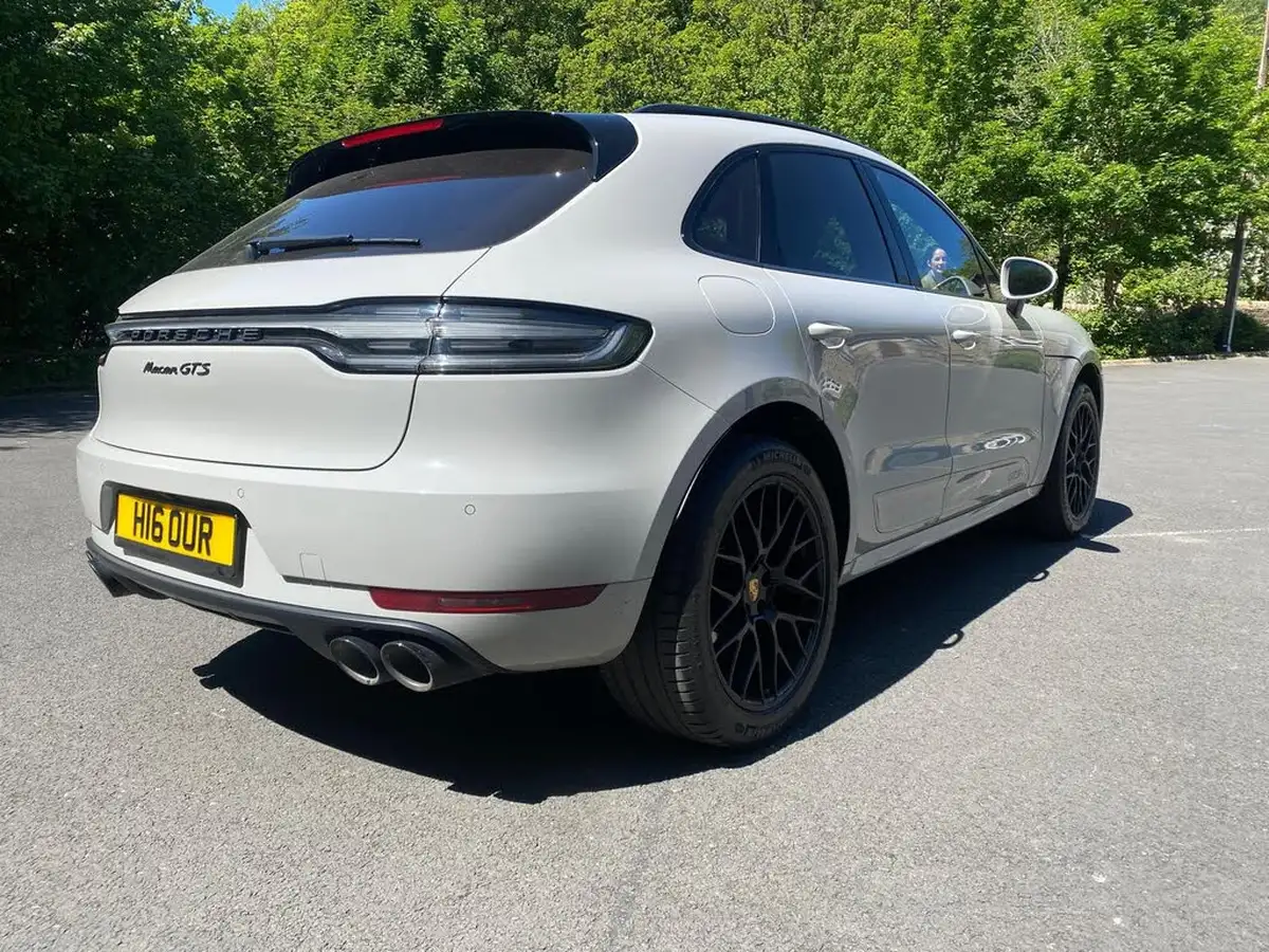 2020-porsche-macan-29-v6-gts-big-10