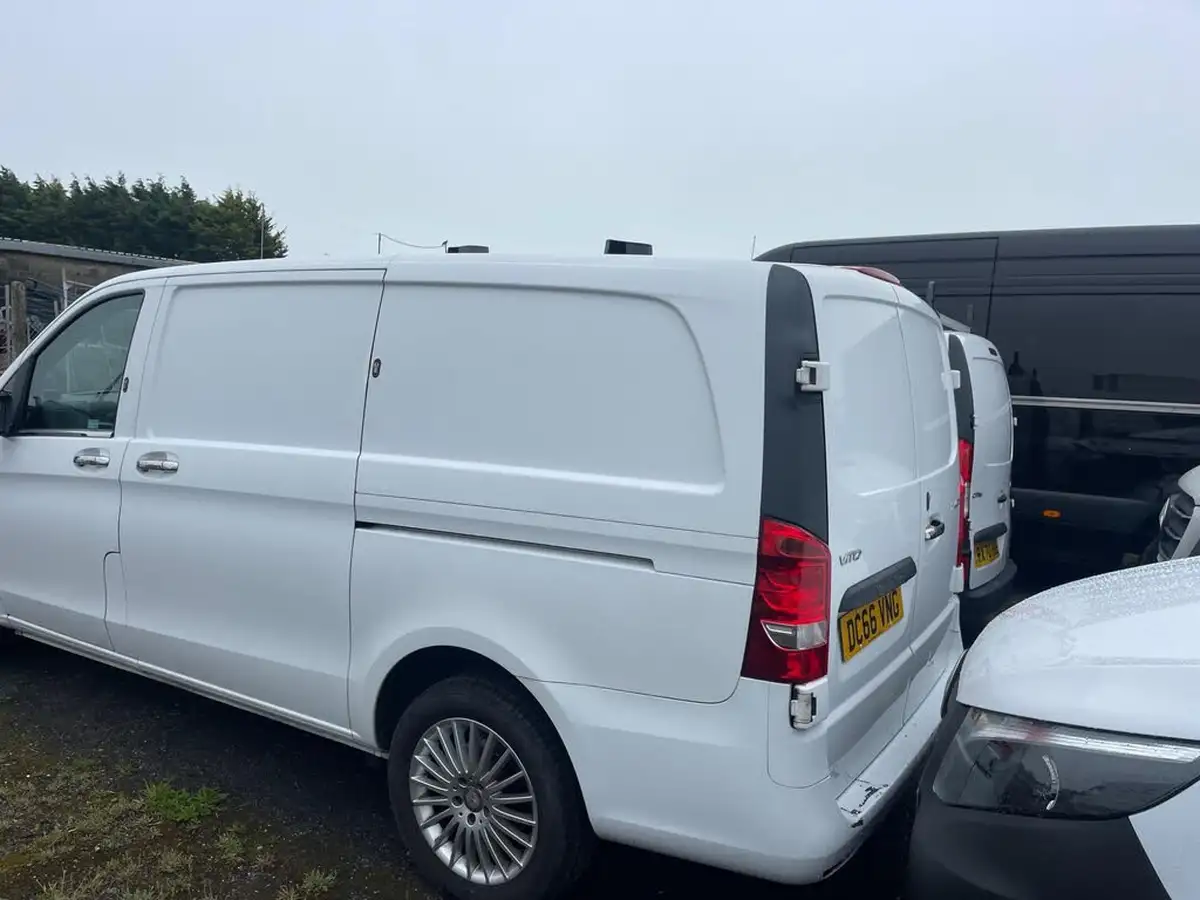 2016-mercedes-benz-vito-21cdi-114-bluetec-panel-extra-long-big-12