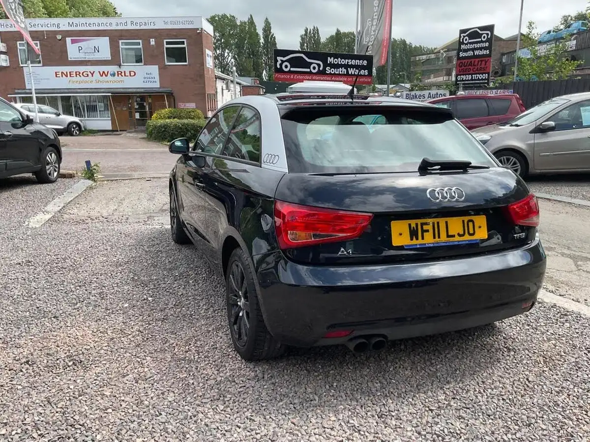 2011-audi-a1-14-sport-tfsi-hatchback-3d-big-73