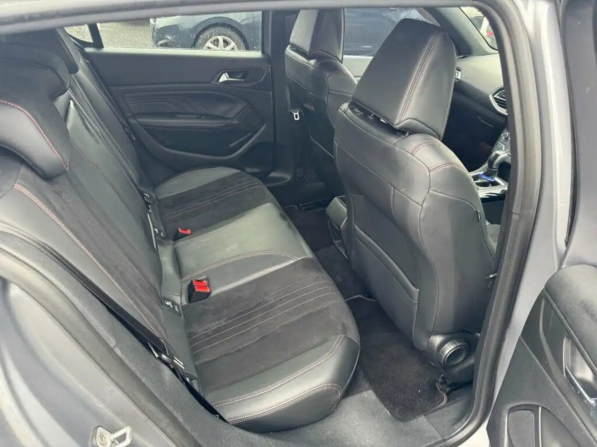 2016-peugeot-308-20-bluehdi-gt-eat6-big-13