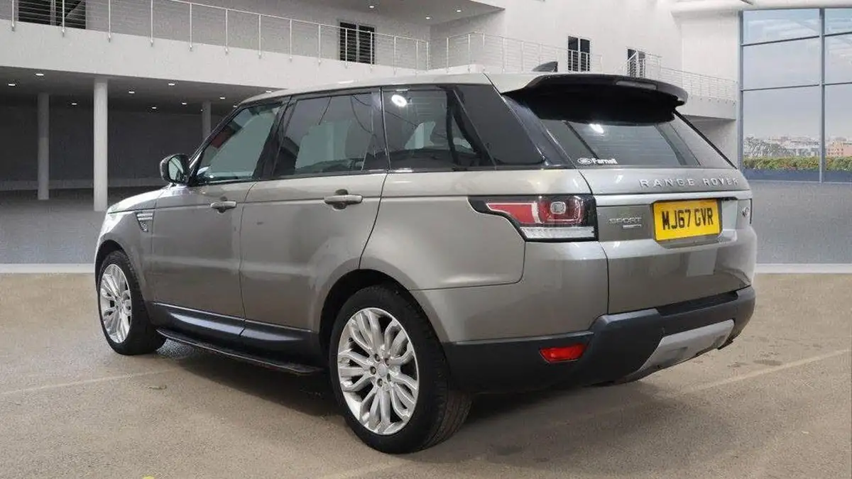 2017-land-rover-range-rover-sport-20sd4-hse-240ps-big-9