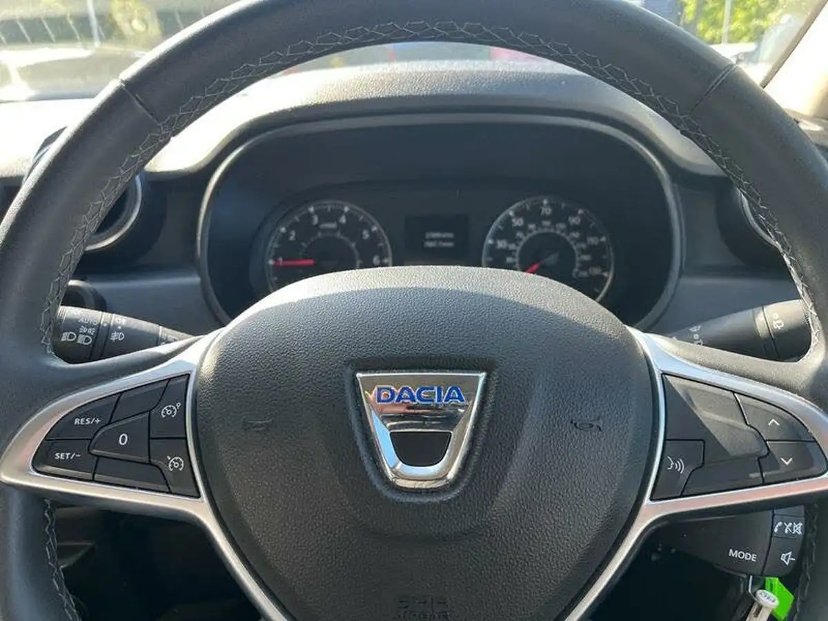 2022-dacia-duster-10-tce-comfort-90hpeu6d-4x2-window-van-big-12
