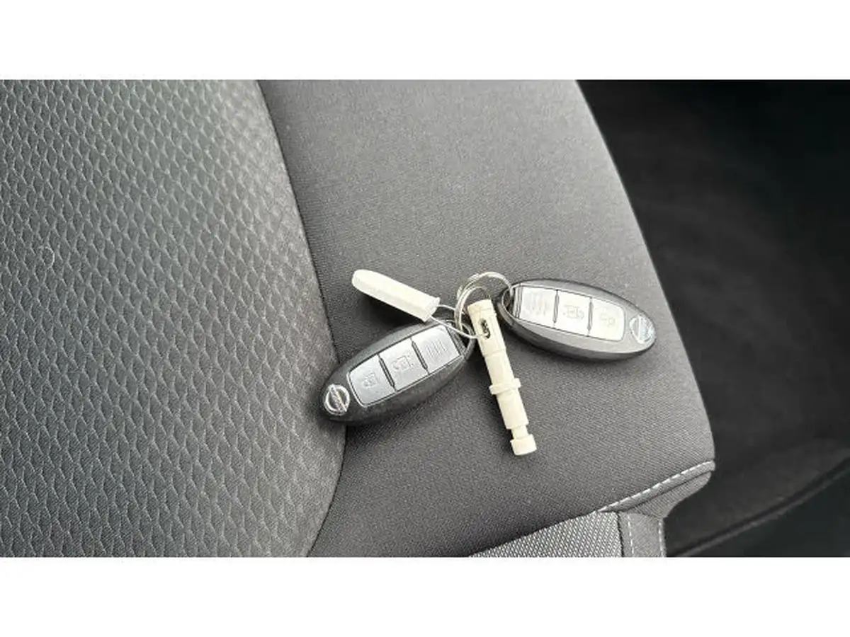 2018-nissan-qashqai-12-dig-t-n-connecta-big-19