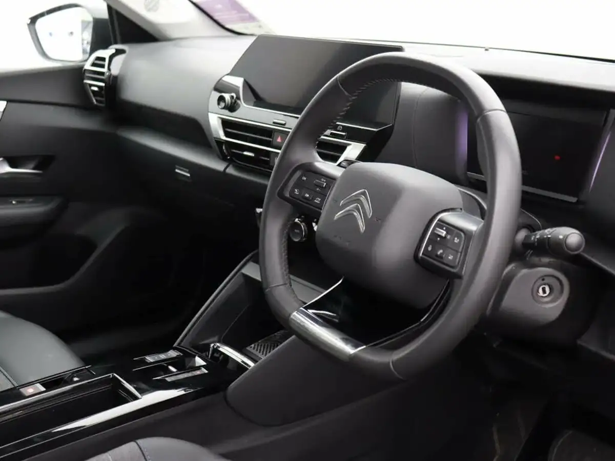 2022-citroen-c4-12-puretech-sense-plus-eat8-big-18