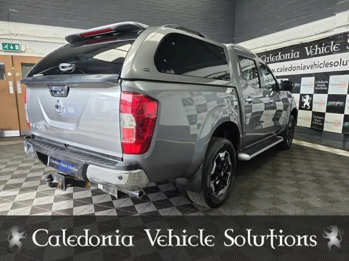 2021-nissan-navara-23dci-tt-tekna-8-navileather-auto-big-28