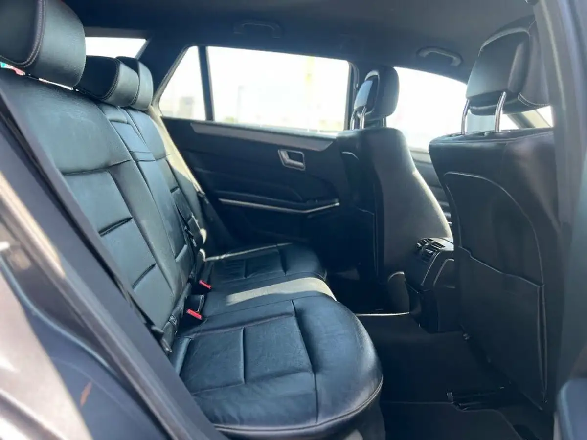 2016-mercedes-benz-e-class-21cdi-e220-amg-night-edition-estate-5d-big-8