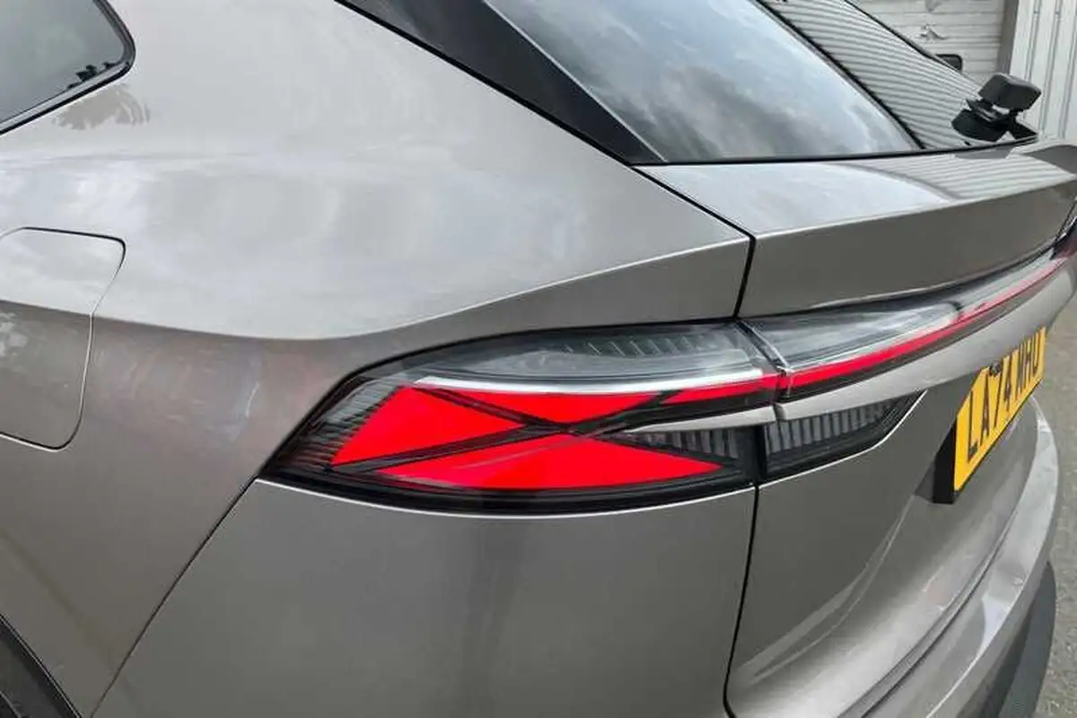 2024-mg-hs-15t-gdi-trophy-273ps-plug-in-hybrid-1496cc-auto-big-30