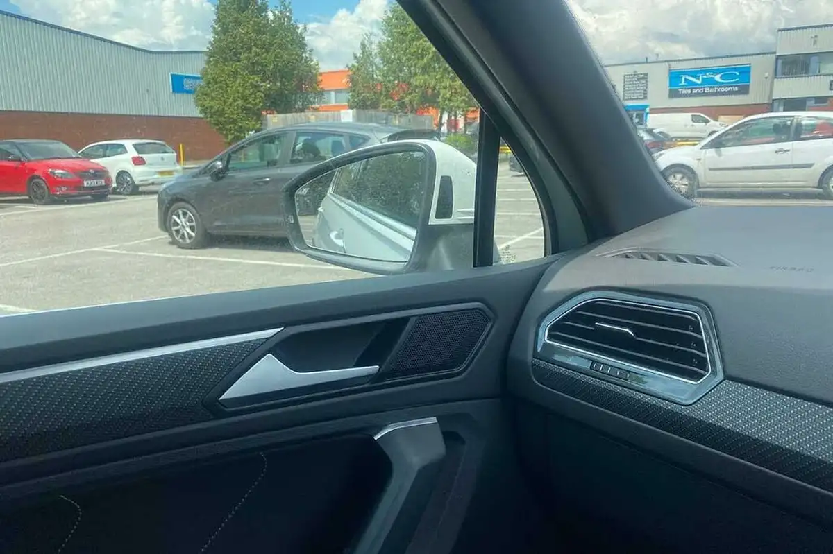 2022-volkswagen-tiguan-20-tsi-r-line-190ps-big-23