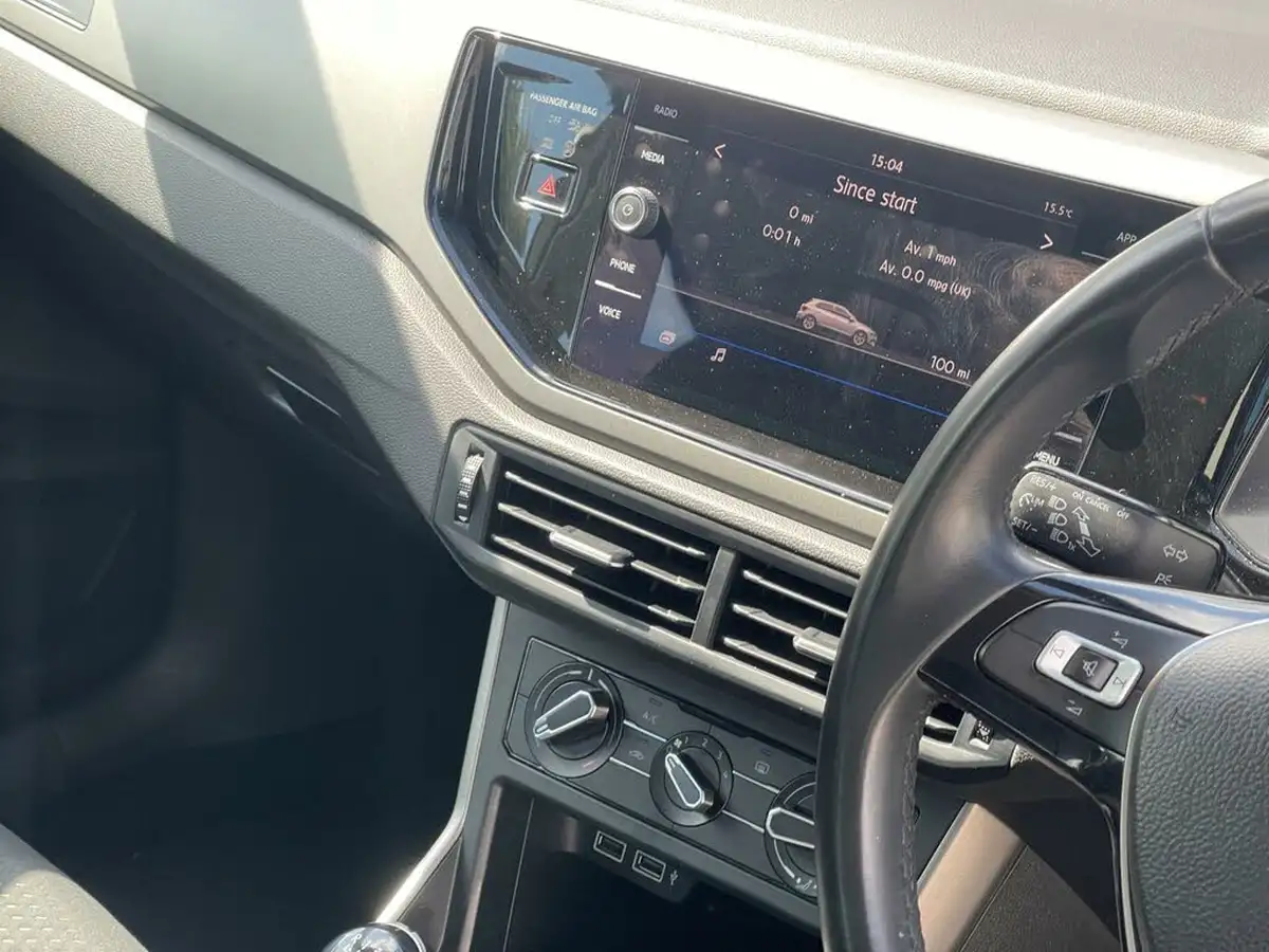 2019-volkswagen-polo-10-tsi-se-ss-big-18