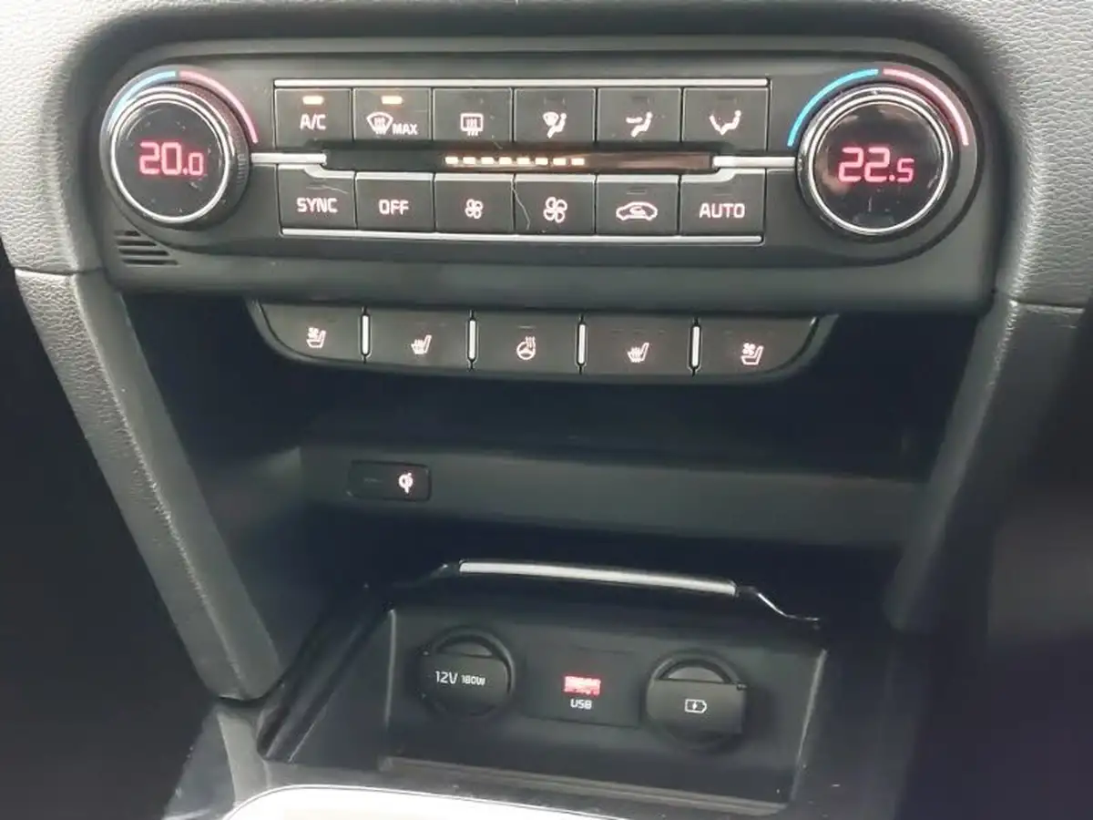 2022-kia-xceed-15-t-gdi-4-big-14