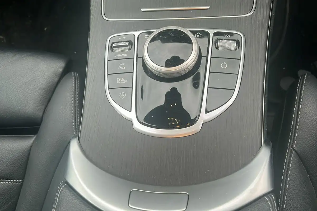 2021-mercedes-benz-c-class-15-c200-amg-line-198ps-eq-boost-ss-estate-5d-1497cc-big-16