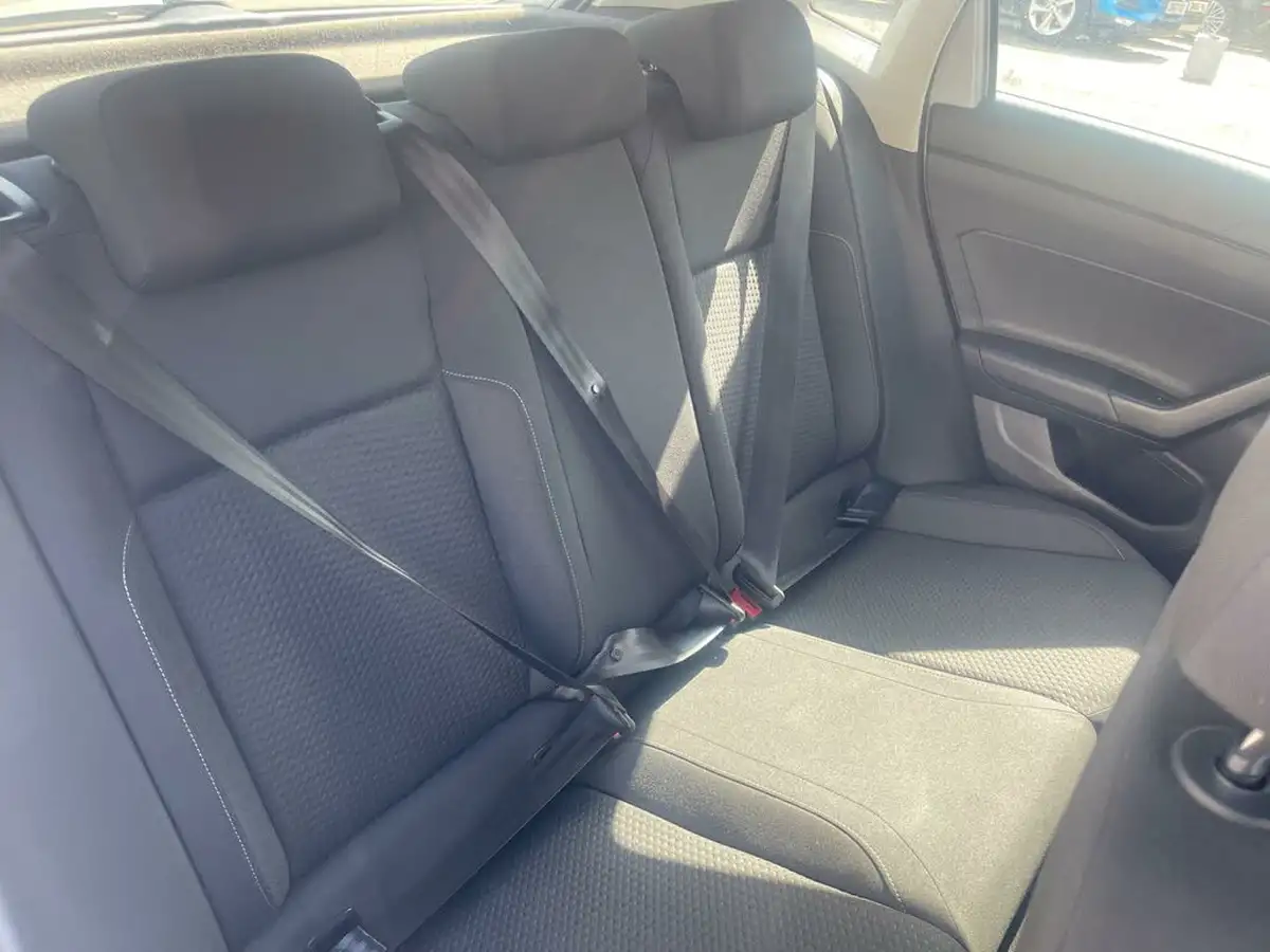 2019-volkswagen-polo-10-tsi-se-ss-big-42