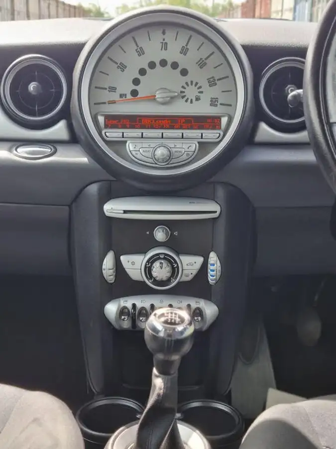 2007-mini-cooper-14-one-95bhp-big-25