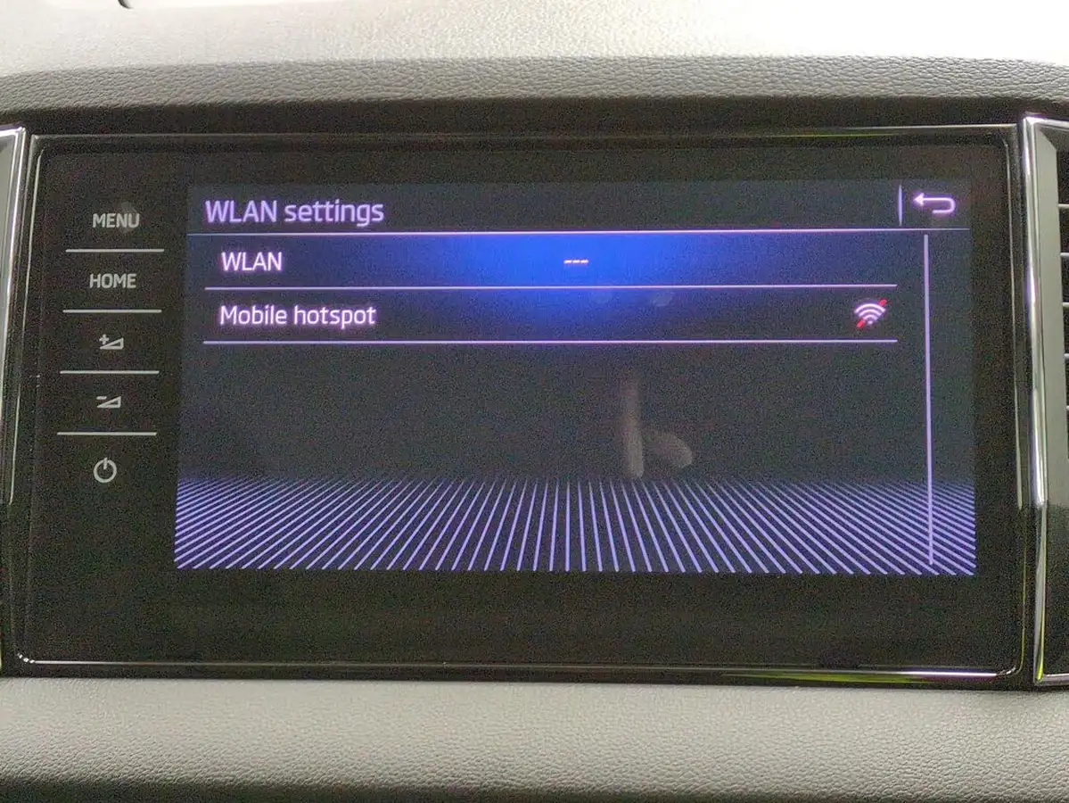 2018-skoda-karoq-20tdi-scr-edition-big-17