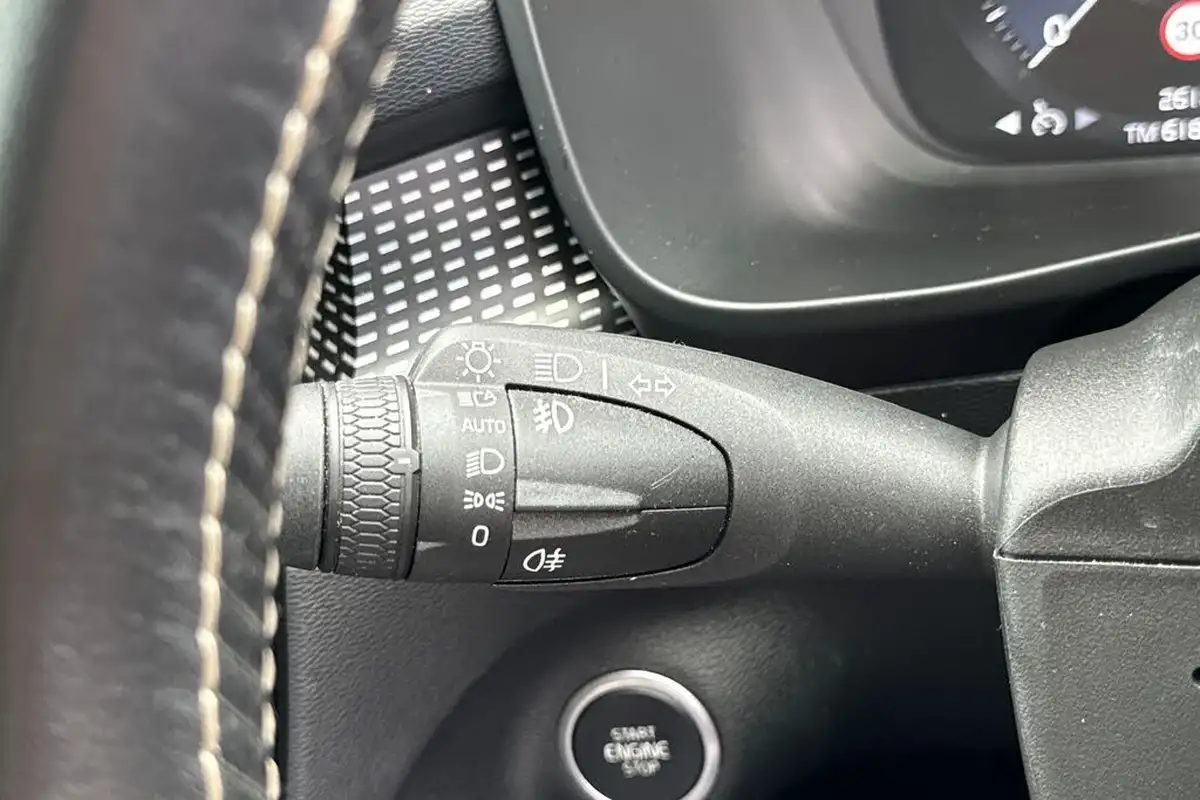 2021-volvo-xc40-15-t3-r-design-161bhp-auto-big-26