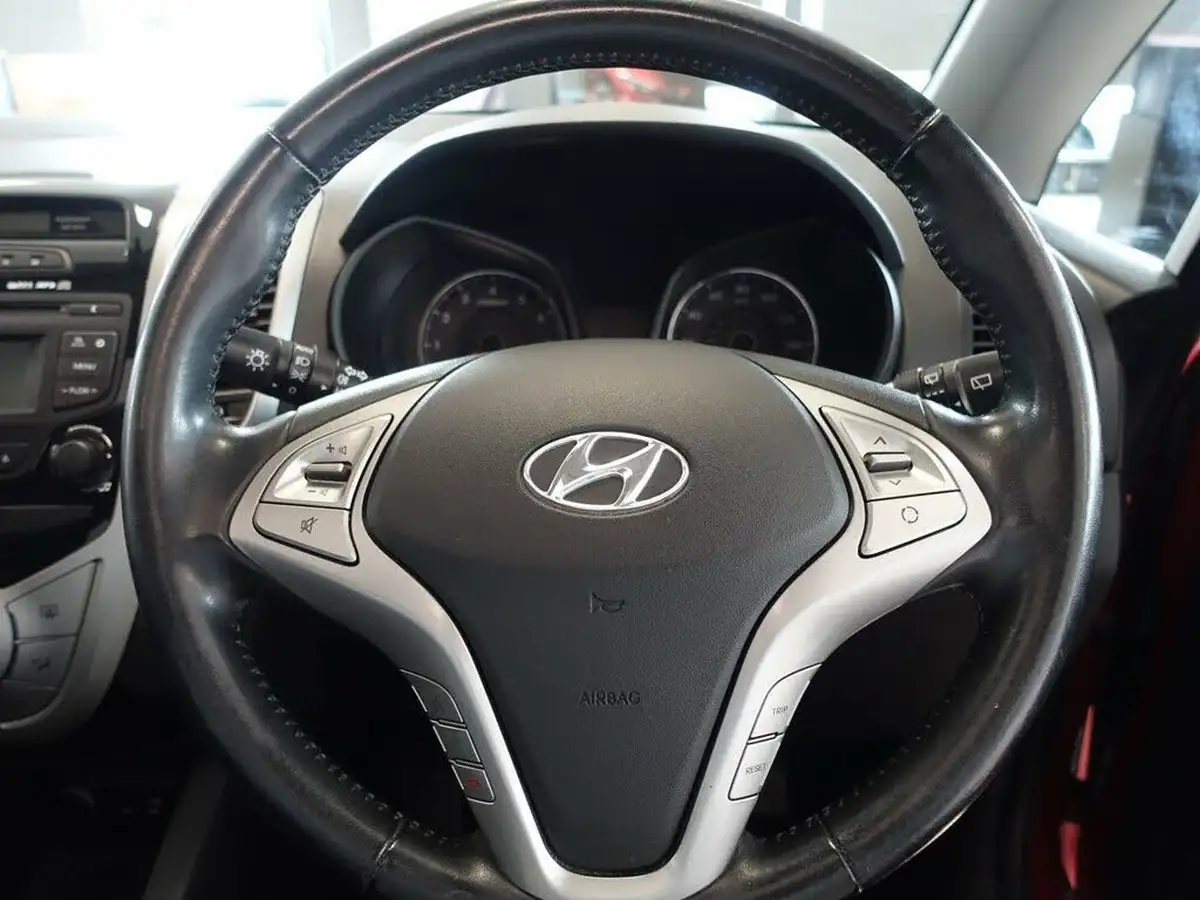 2016-hyundai-ix20-14-premium-big-3