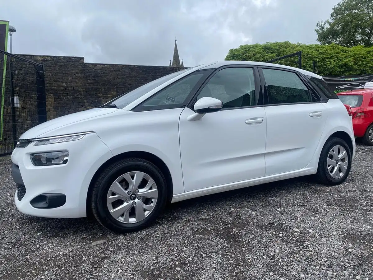 2014-citroen-c4-picasso-16e-hdi-vtr-115ps-big-3