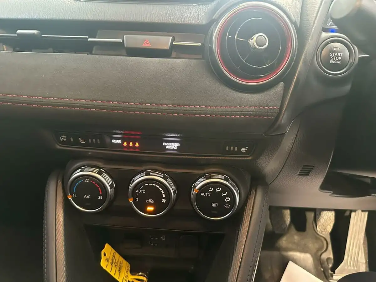 2024-mazda-mazda2-15-e-skyactiv-g-homura-aka-90ps-big-8