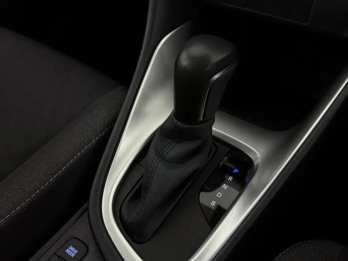 2021-toyota-yaris-15-vvt-i-design-big-34