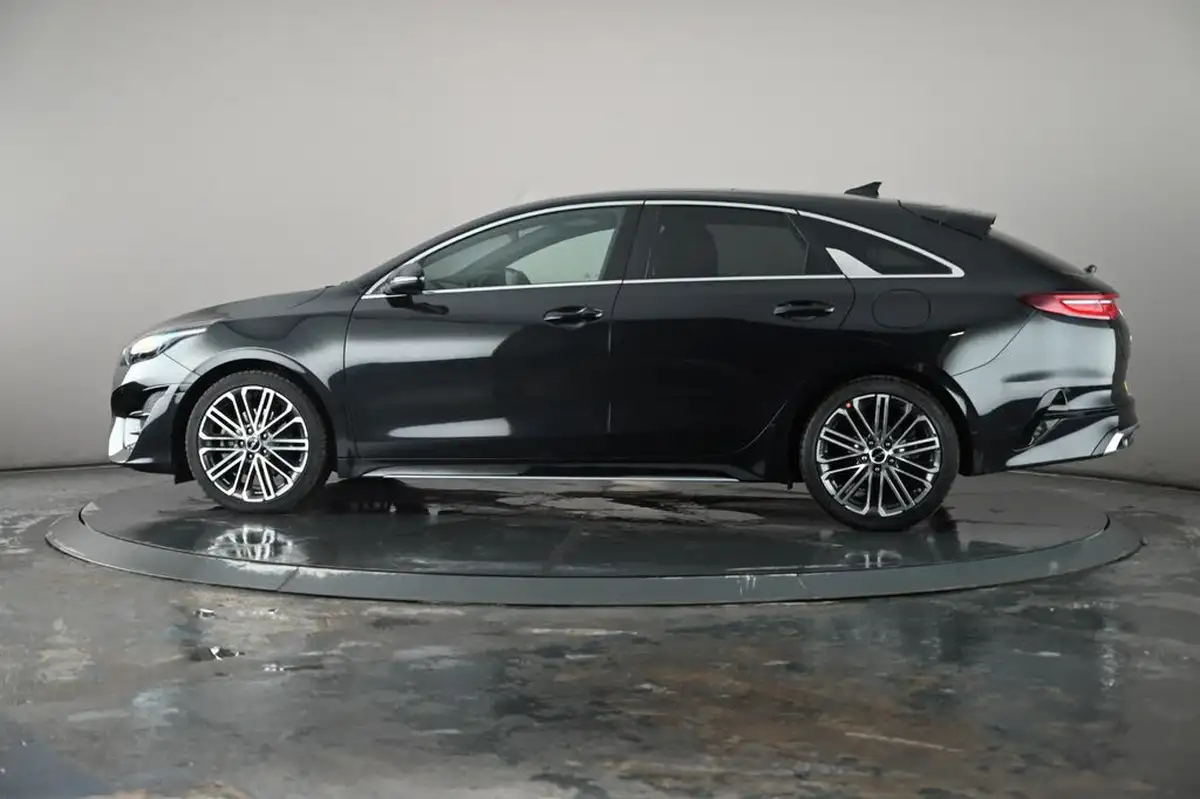 2024-kia-pro-ceed-15-t-gdi-gt-line-s-138bhp-big-15