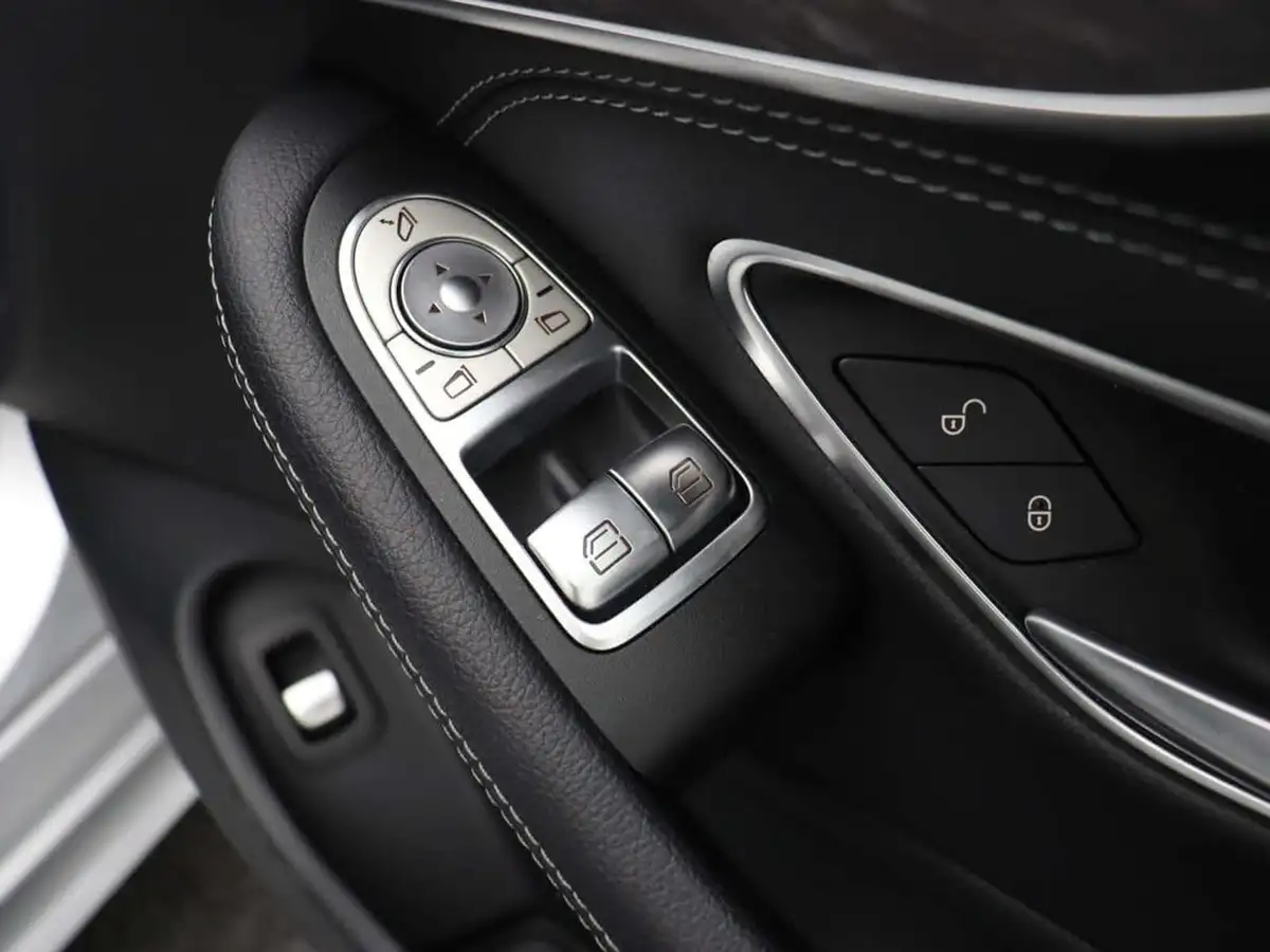 2018-mercedes-benz-c-class-20-c300-amg-line-258ps-premiumss-coupe-2d-big-22