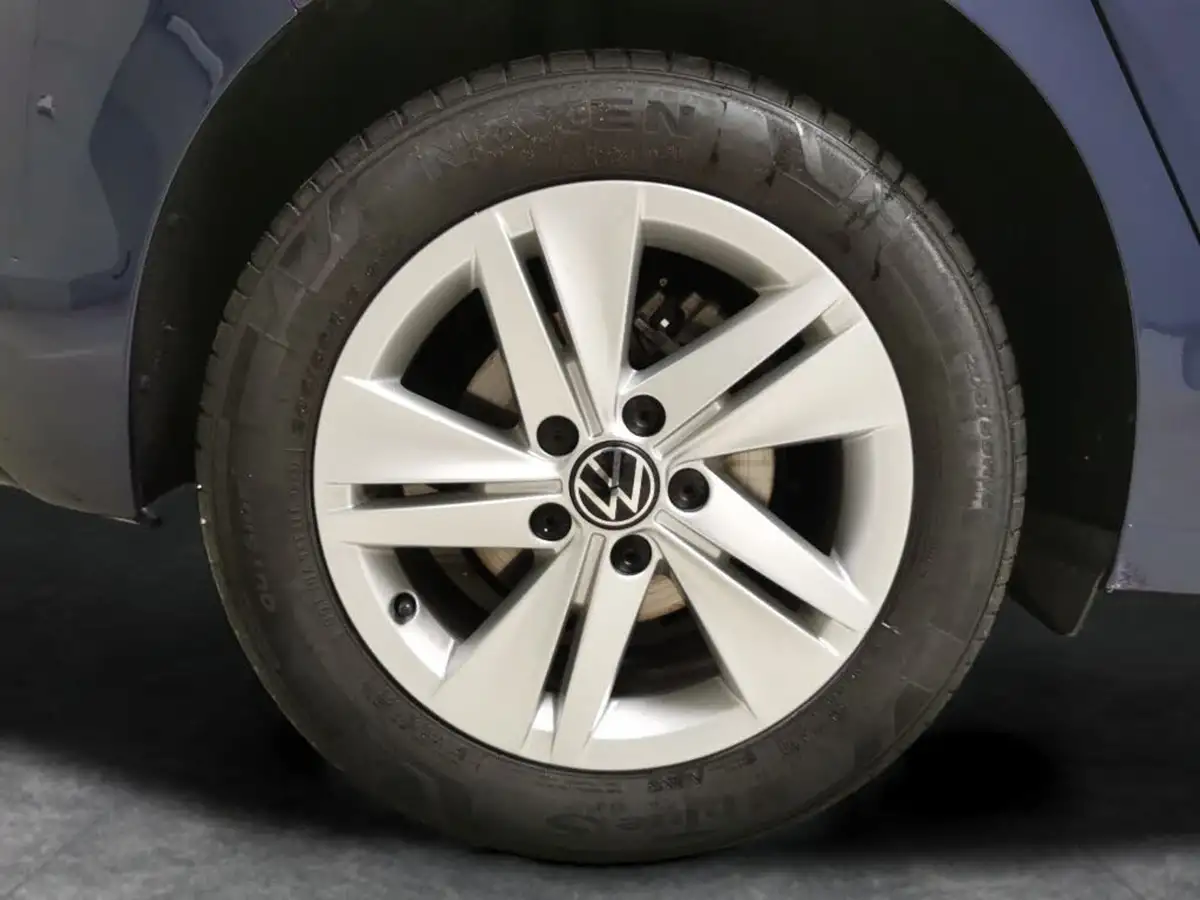 2023-volkswagen-golf-20tdi-life-hatchback-dsg-big-31