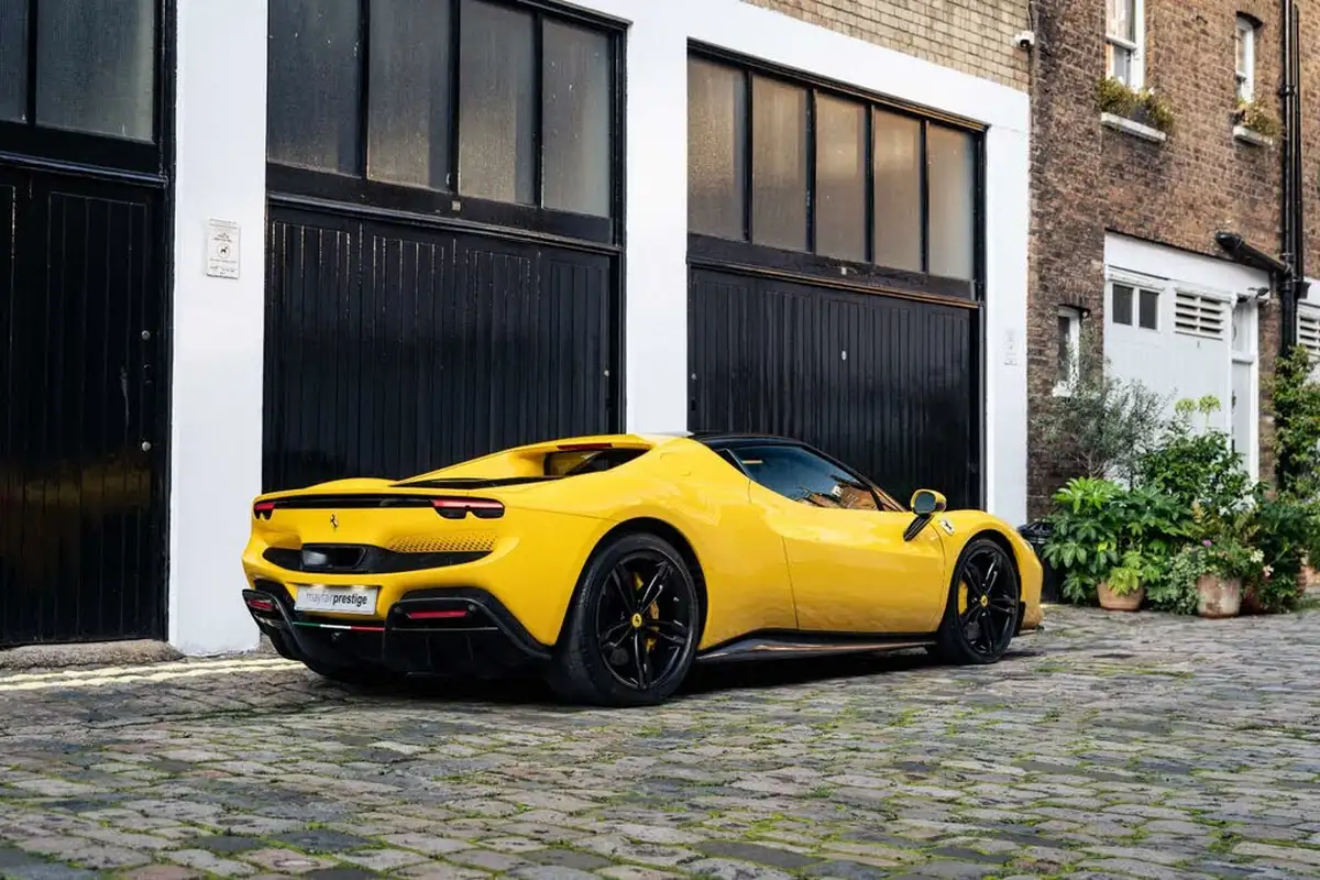 2022-ferrari-296-gtb-big-21