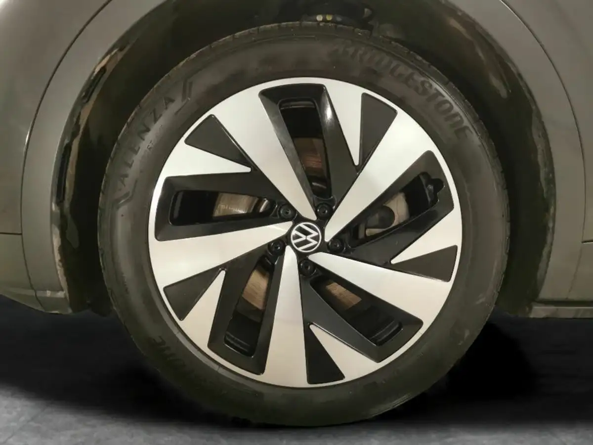 2021-volkswagen-id4-e-first-edition-big-27