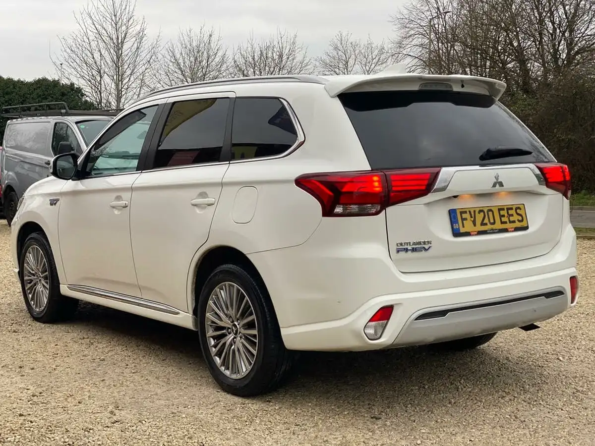 2020-mitsubishi-outlander-24-reflex-plus-commercial-big-3
