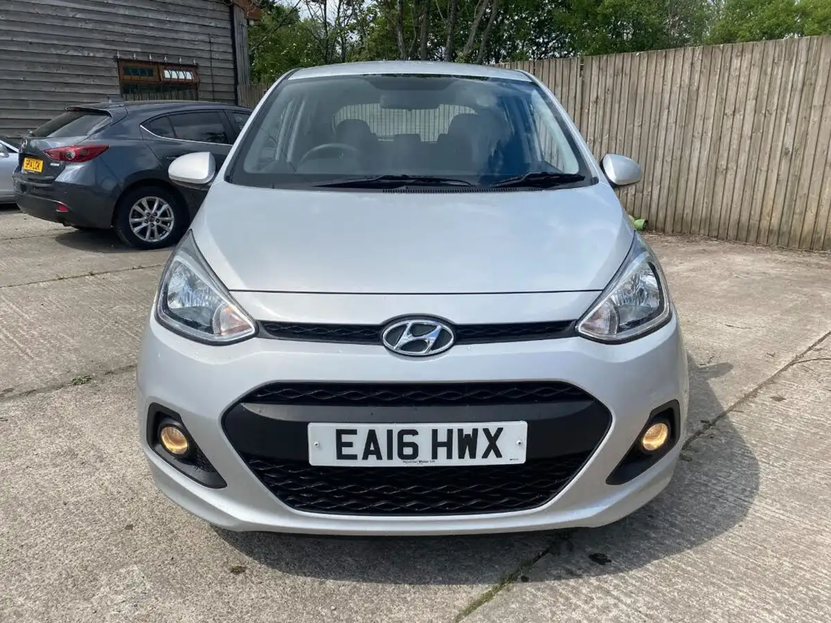 2016-hyundai-i10-12-se-big-7
