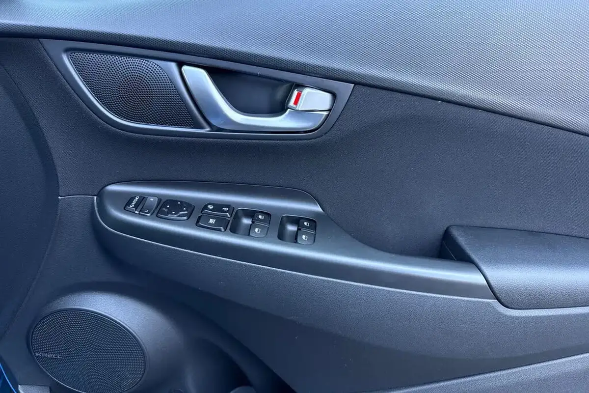 2022-hyundai-kona-16-gdi-premium-big-20