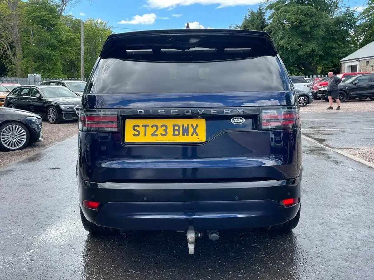 2023-land-rover-discovery-30-d250-r-dynamic-s-big-5