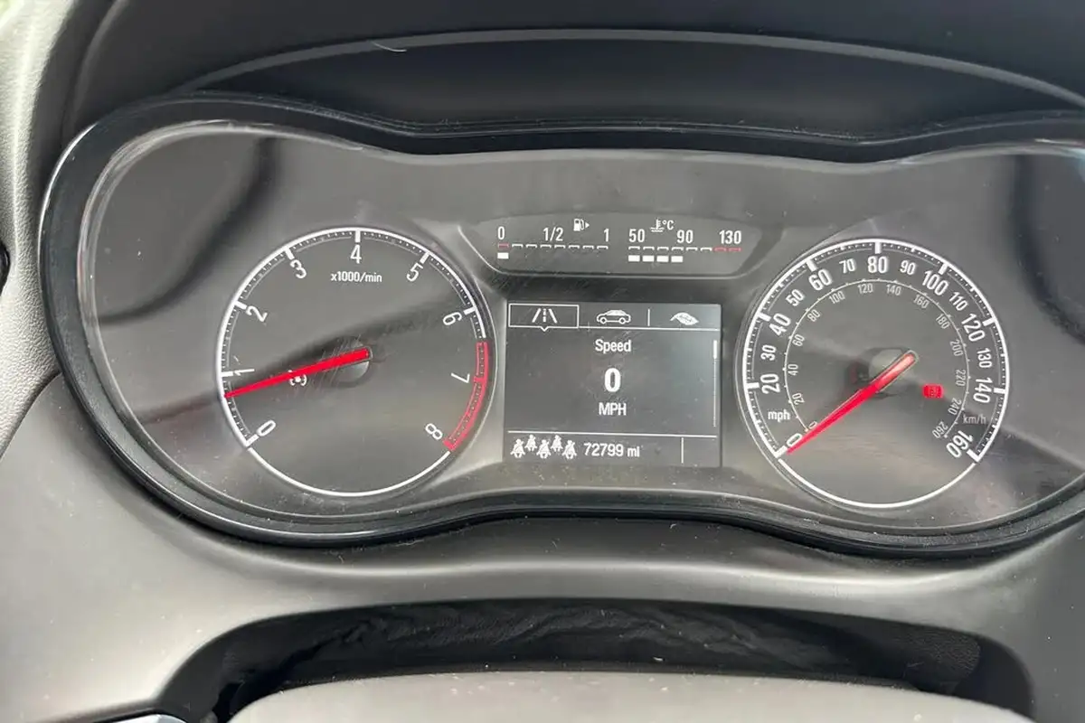 2016-vauxhall-zafira-tourer-14i-16v-turbo-sri-big-33