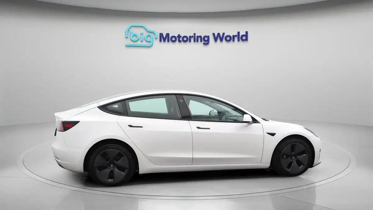 2021-tesla-model-3-e-standard-plus-big-8