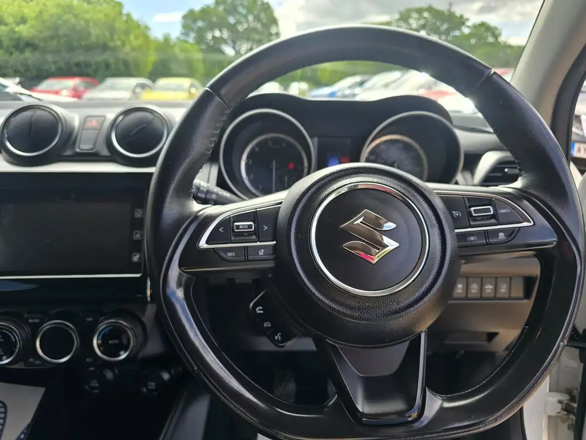 2018-suzuki-swift-12-dualjet-sz5-big-32