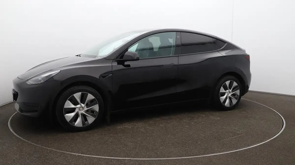 2022-tesla-model-y-e-rwd-big-66