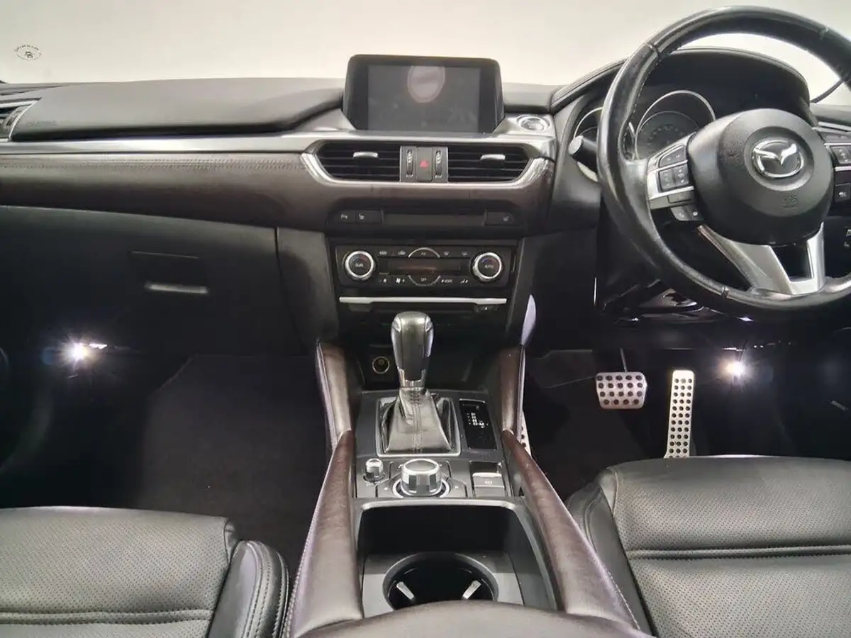2016-mazda-mazda6-22td-sport-nav-175ps-skyactiv-d-tourer-5d-auto-big-15